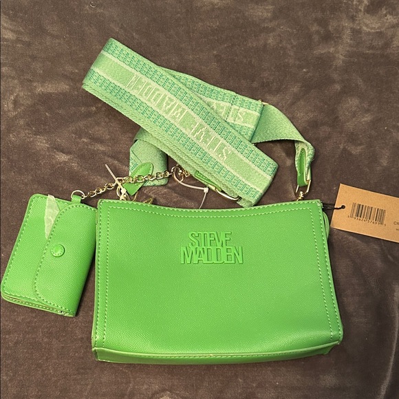 Steve Madden Vibrant Green Crossbody Bag - Picture 1 of 6